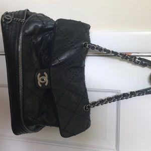 Chanel Black Calfskin purse